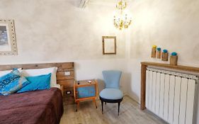 La Boheme Suite With Ac And Wifi